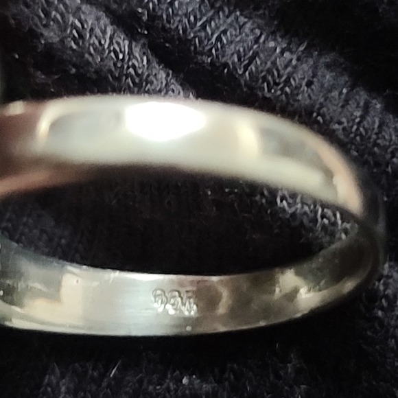 New*Vintage Style Garnet Trinity Ring - Picture 5 of 6